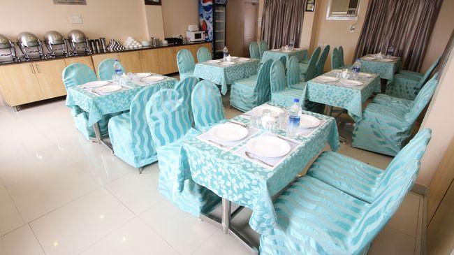 Hotel Crescent Inn Ченнаи Ресторан фото