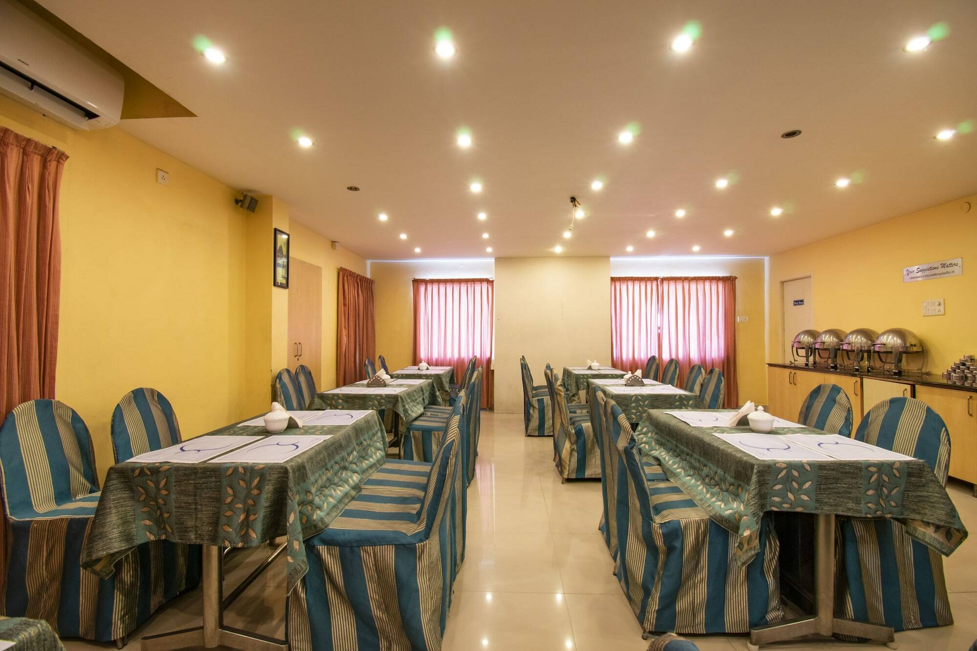 Hotel Crescent Inn Ченнаи Экстерьер фото